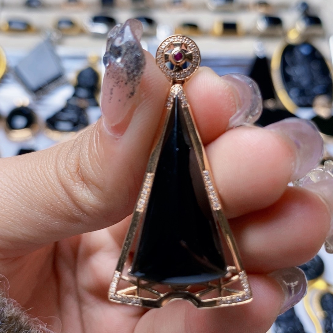 定制翡翠18K金镶嵌墨翠特色冰种大吊坠