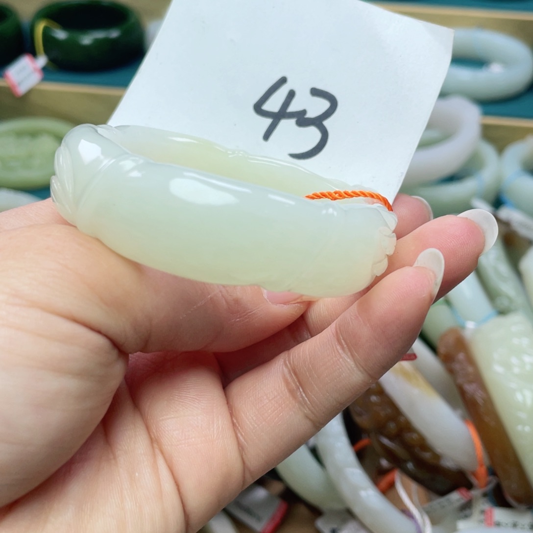 未镶嵌手镯和田玉圈口51