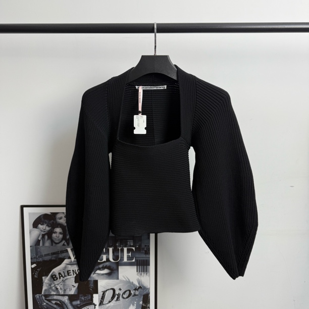 99新 ALEXANDER WANG 黑色泡泡袖针织上衣/S码