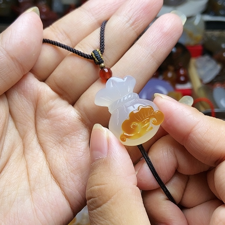 未镶嵌颈饰玛瑙/玉髓