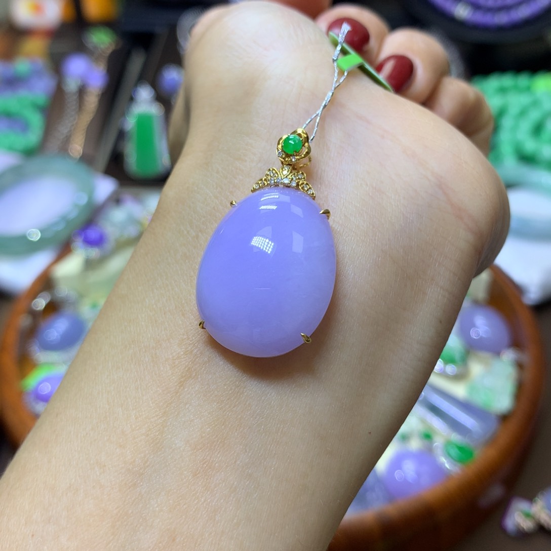 【闪购商品】翡翠颈饰18K金镶嵌若**依翡翠