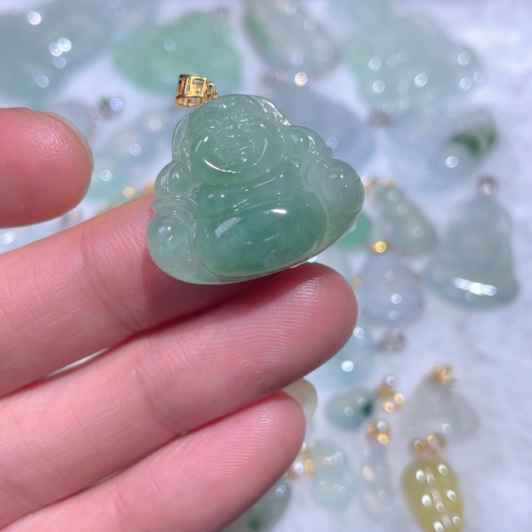 翡翠18K金镶嵌颈饰翡翠