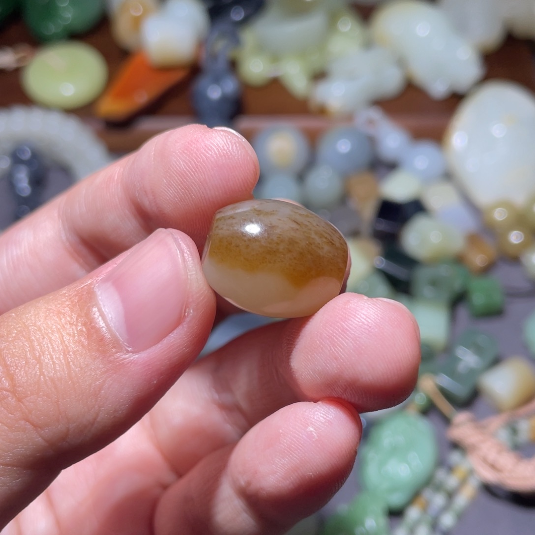 和田玉颈饰未镶嵌乐**水