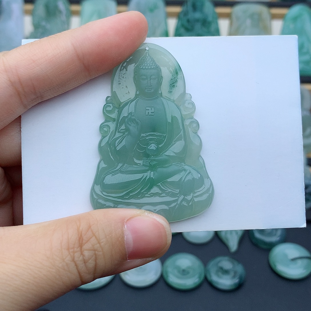 军***梦翡翠未镶嵌颈饰阿弥陀佛