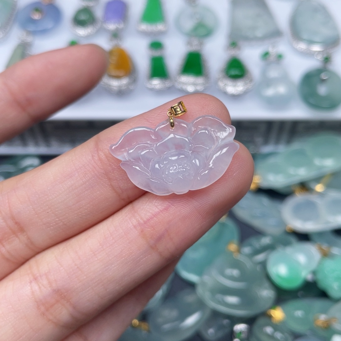 翡翠颈饰18K金镶嵌翡翠