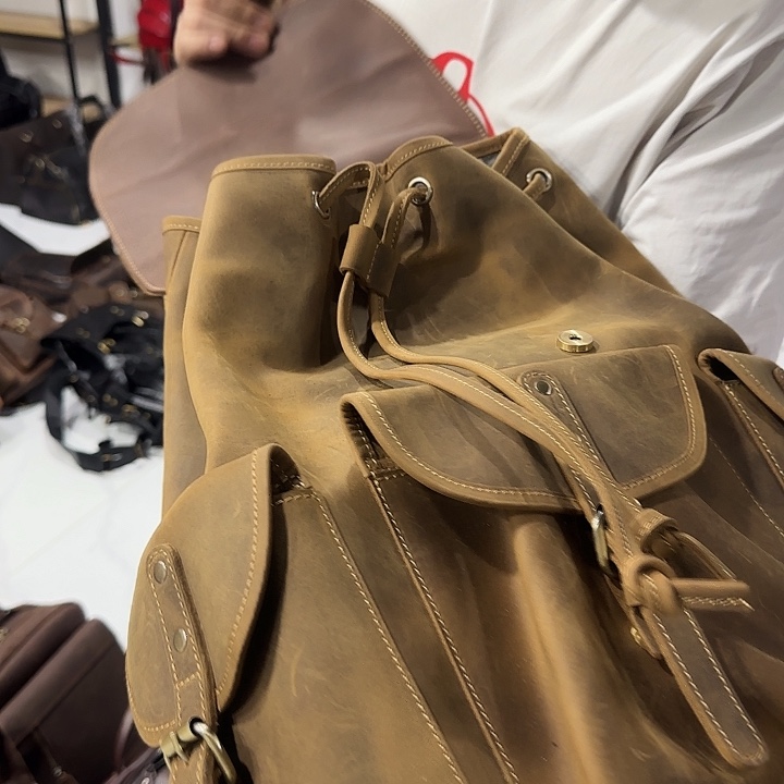 小牛皮（革）牛皮（革）头层牛皮149