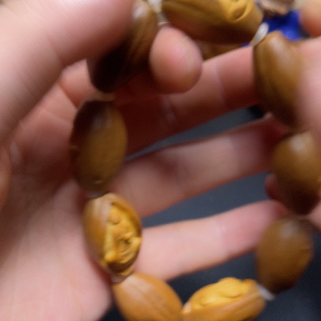 手串橄榄核vvbctughhjg