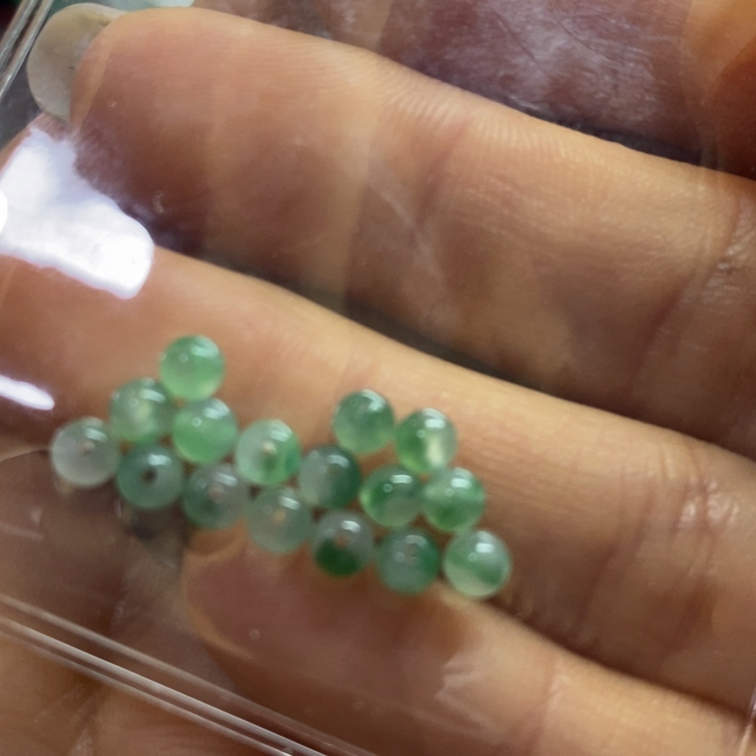 翡翠手链未镶嵌l****）买断