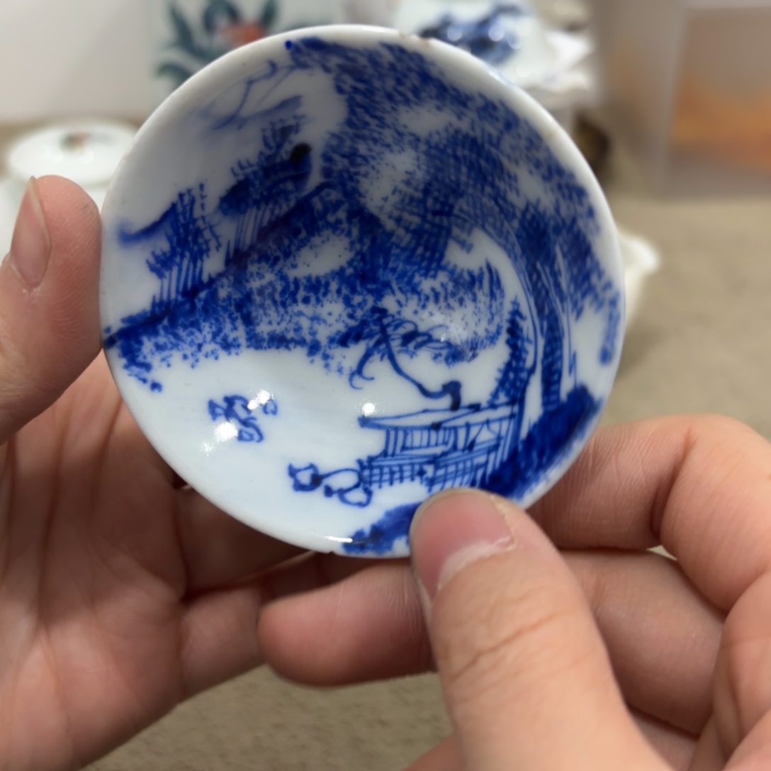 瓷片非常好看漂亮的物品 