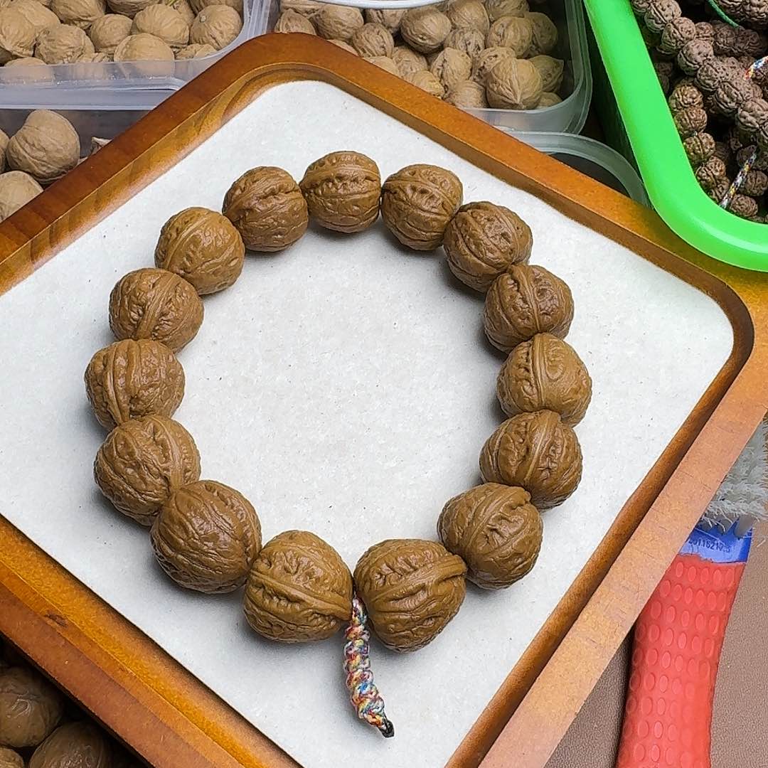 文玩核桃吊坠好****5野生秋子手持