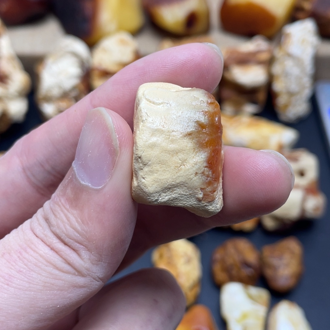 定制琥珀未镶嵌渐*定制