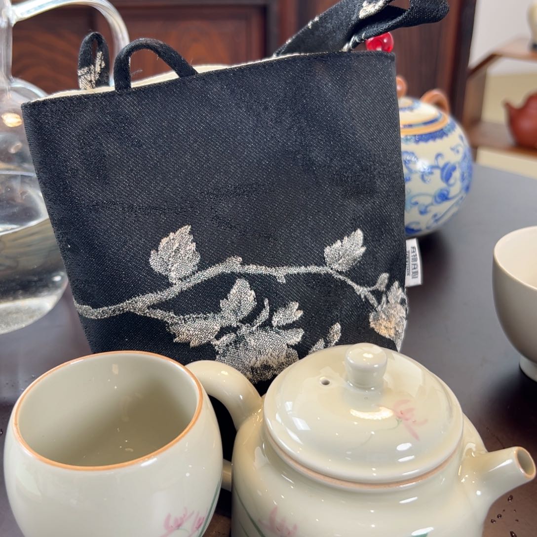 茶具等产品的生产和销售为一体