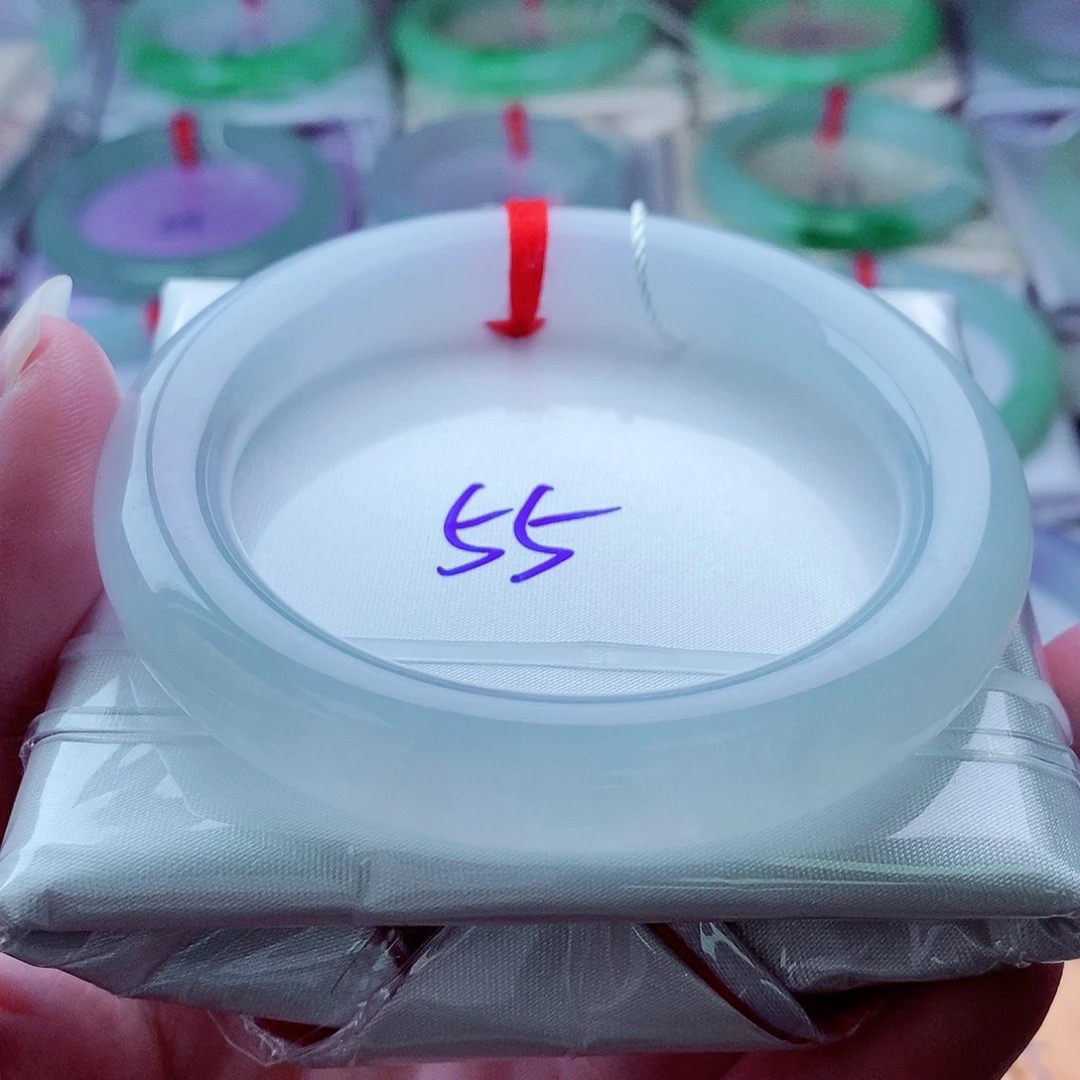 0355圆55冰透白月光纯净胖圆天然缅甸翡翠A货传承55.8，10.7，10.7。