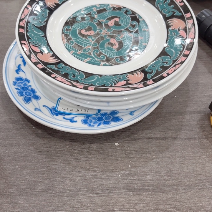 壶釉下五彩的瓷器在瓷器