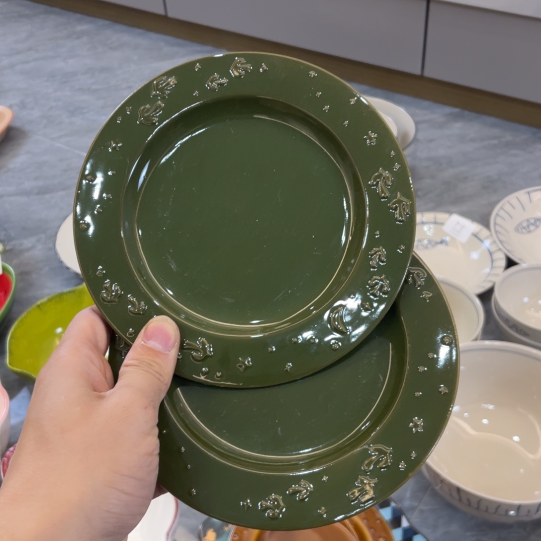 陶瓷微瑕餐具介意勿拍，满18飞！