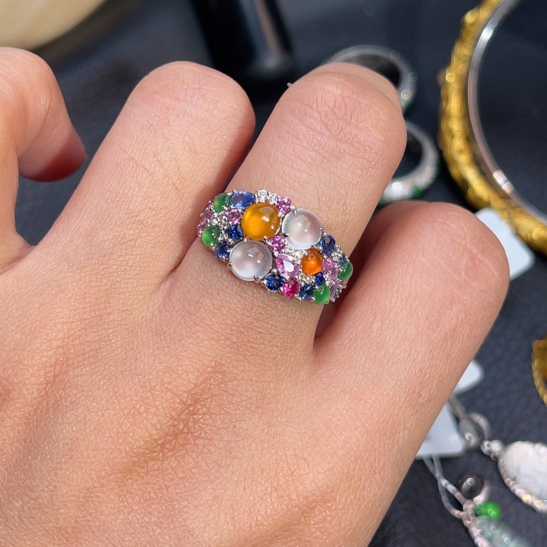 翡翠18K金镶嵌戒指多宝