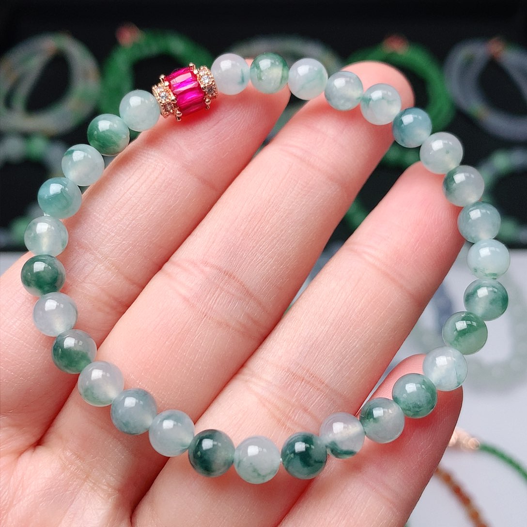 翡翠手链未镶嵌翡翠