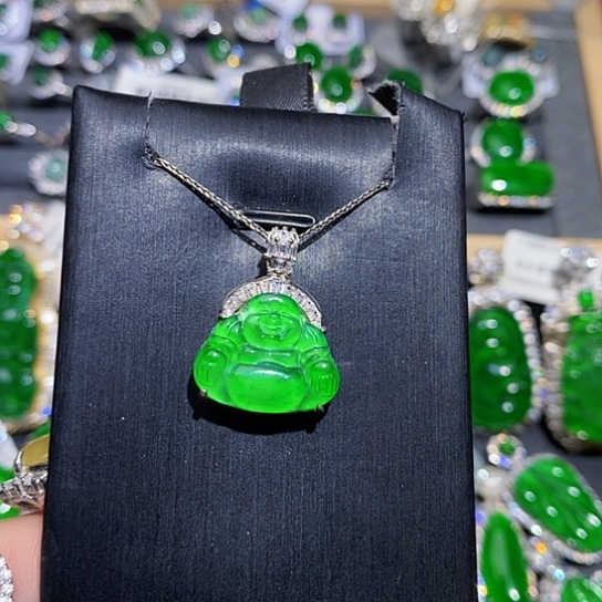 翡翠未镶嵌颈饰吊坠17