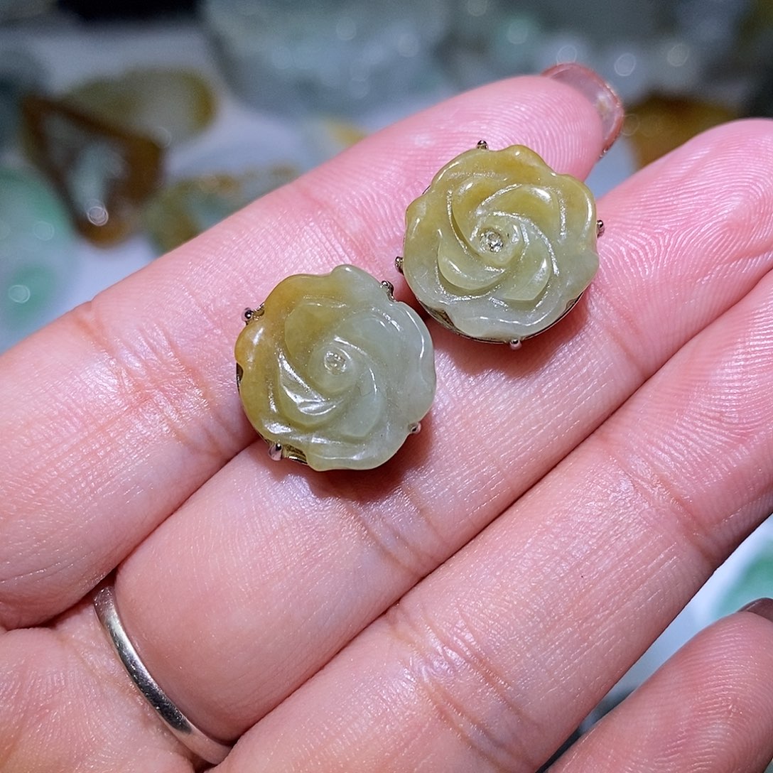 翡翠未镶嵌颈饰耳钉