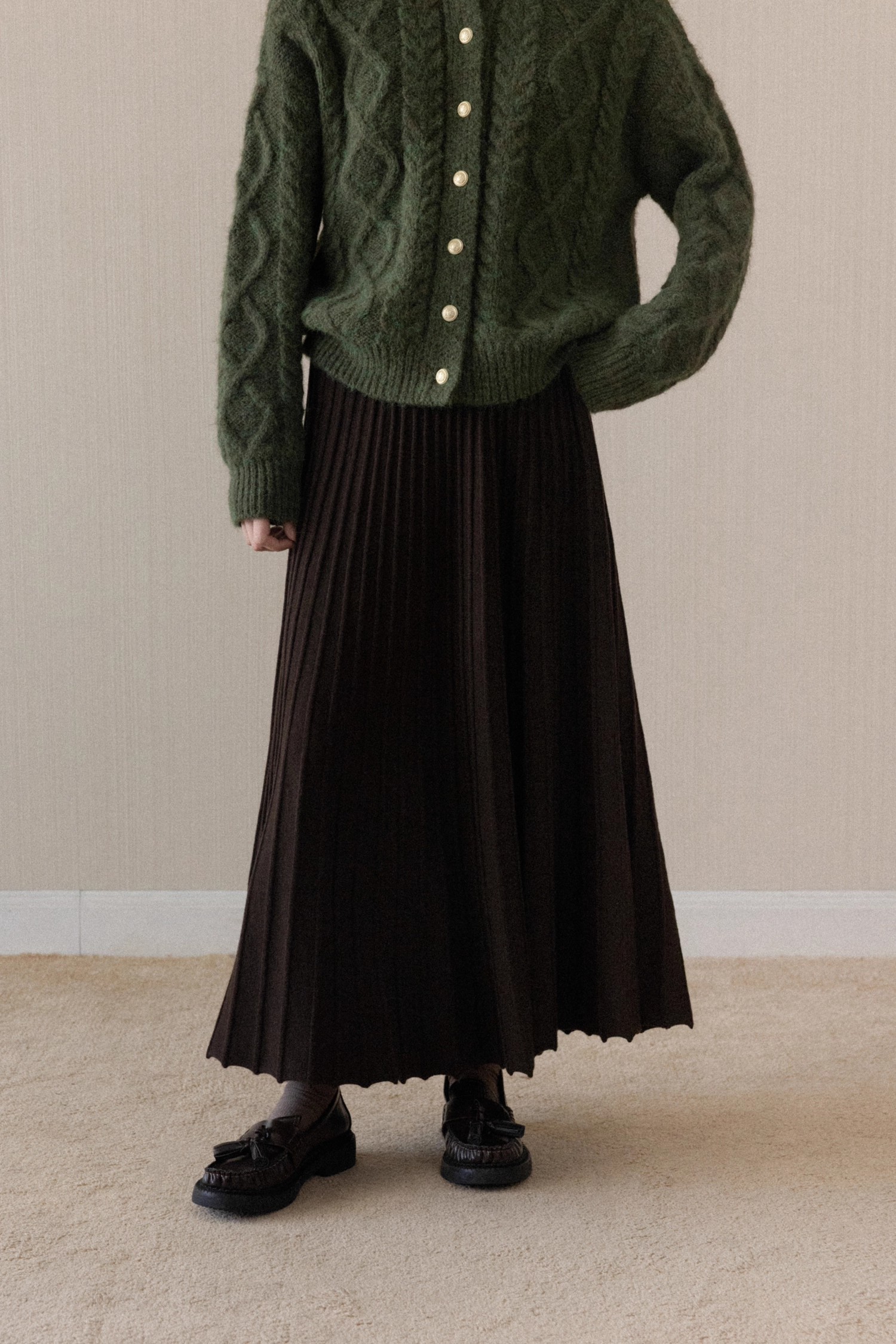 羊城故事-法式高腰宽松a字半身裙女2025冬季新款百搭显瘦长裙2599