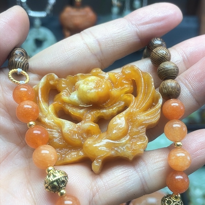 未镶嵌蛇纹石玉颈饰