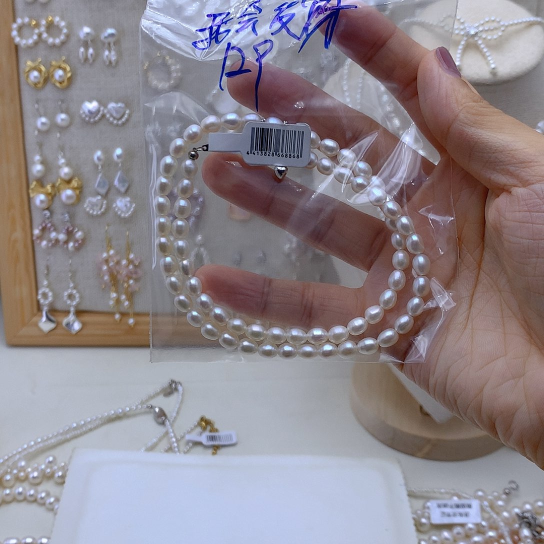 银S925镶嵌耳饰淡水珍珠