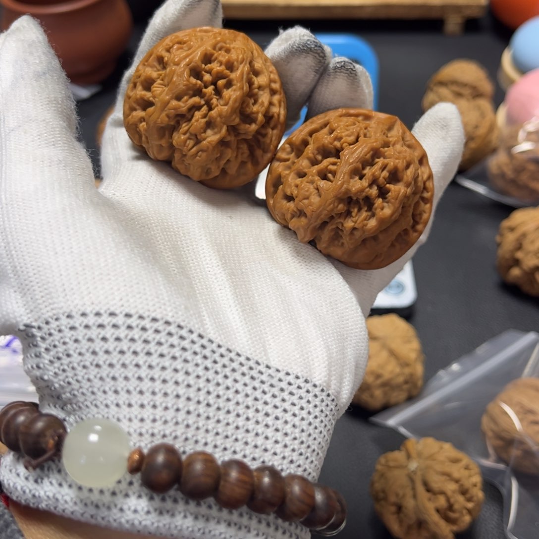 文玩核桃把件吕*叻44精修打底粗筋120