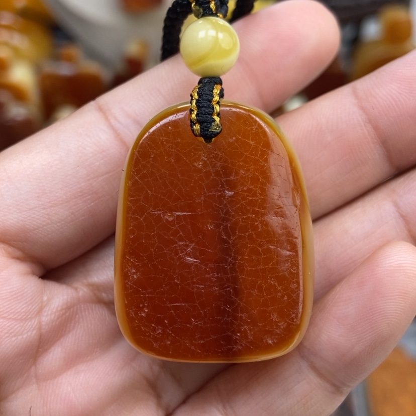 【闪购商品】琥珀颈饰未镶嵌