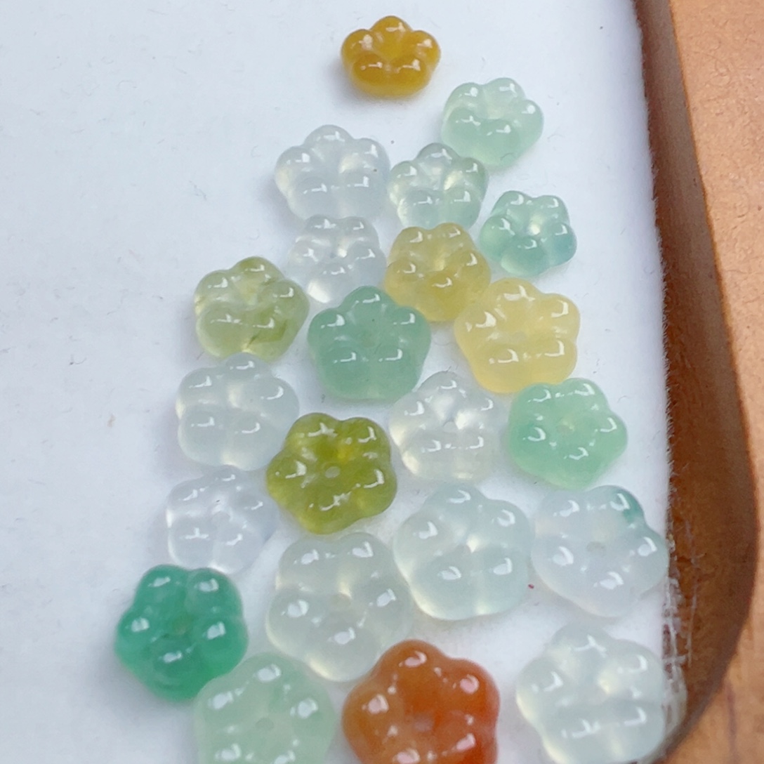 翡翠散珠花花一朵