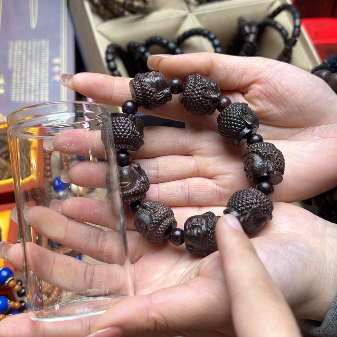 大叶紫檀（黑酸枝木类）