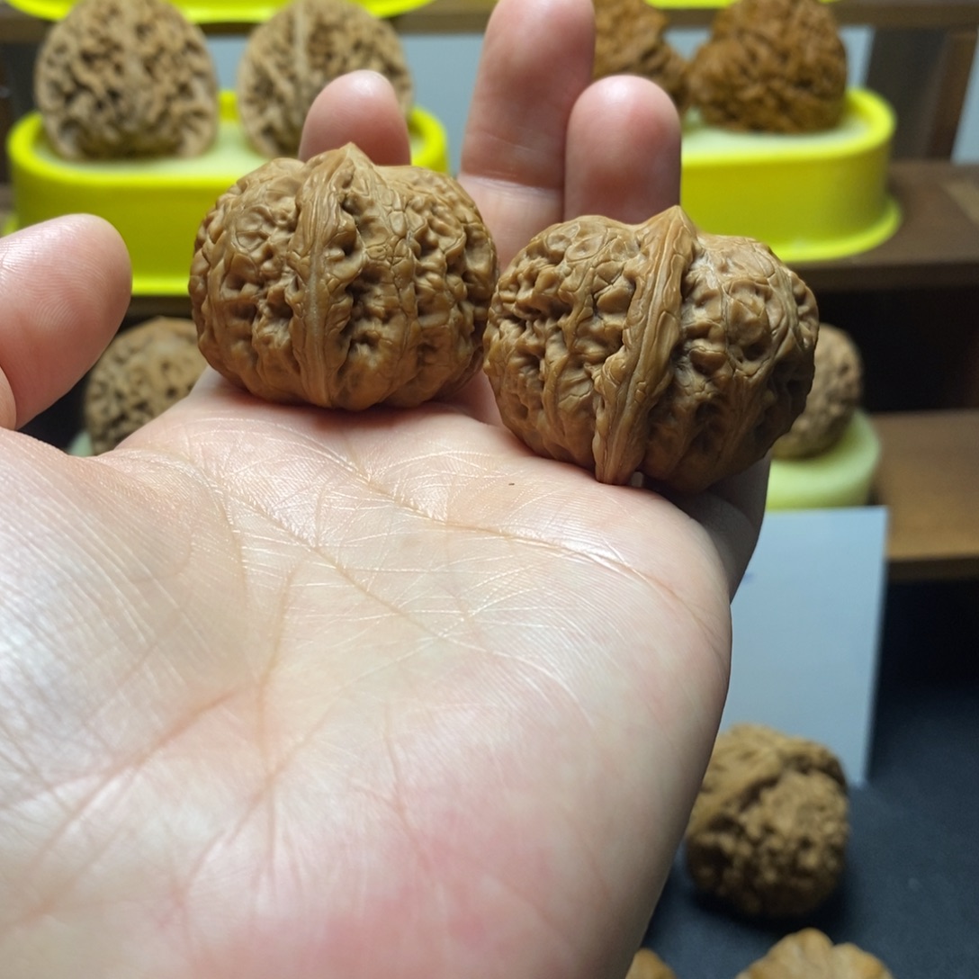 文玩核桃吊坠元宝40