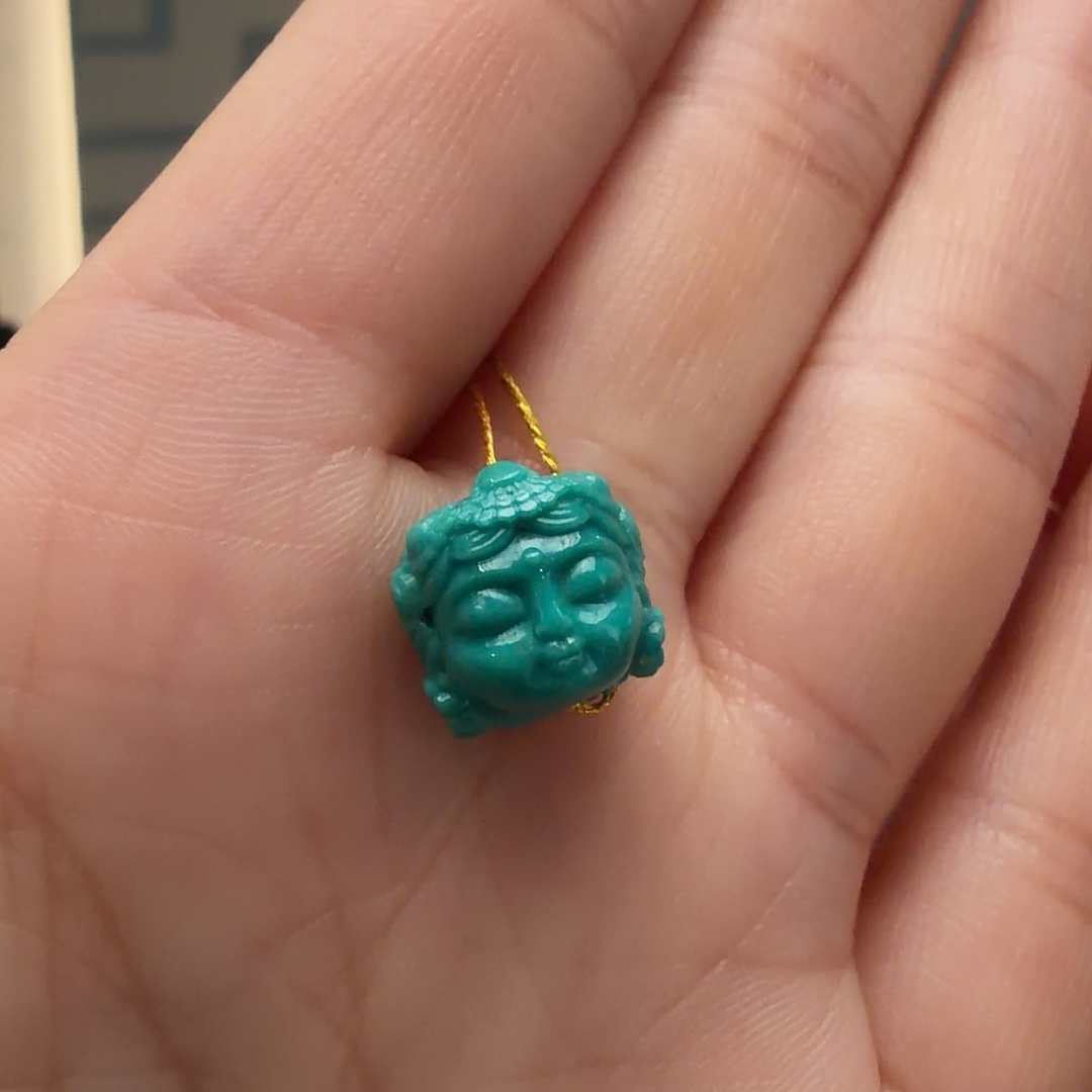 绿松石未镶嵌颈饰