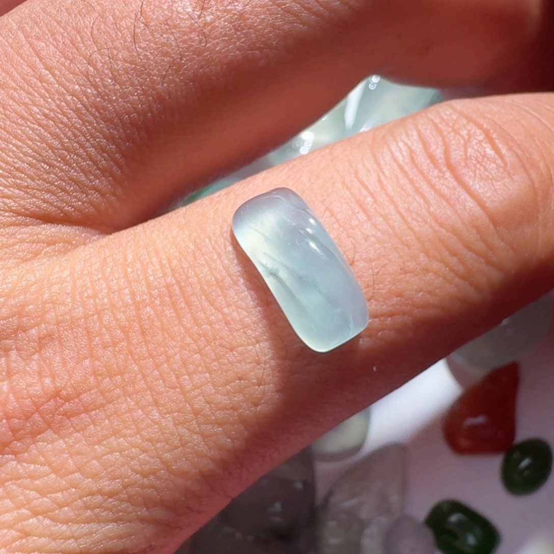 未镶嵌定制翡翠一*天然翡翠山