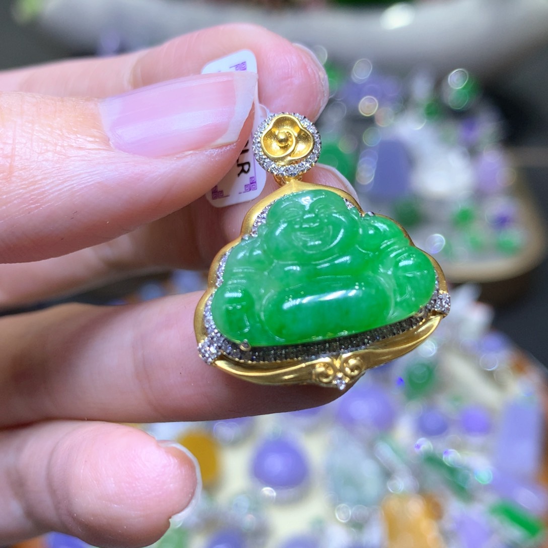 【闪购商品】翡翠颈饰18K金镶嵌翡翠吊坠项链