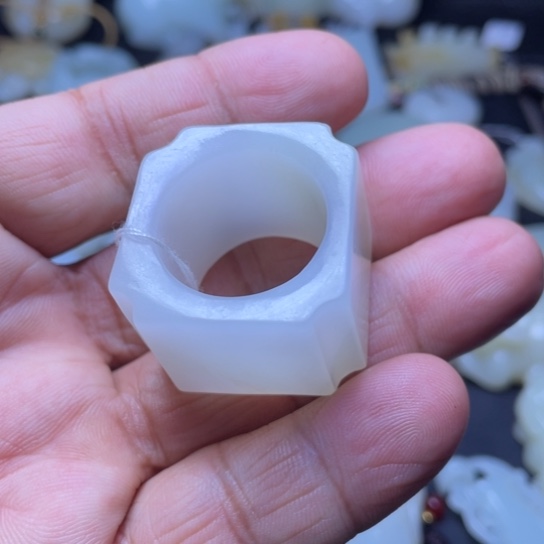 未镶嵌和田玉挂件