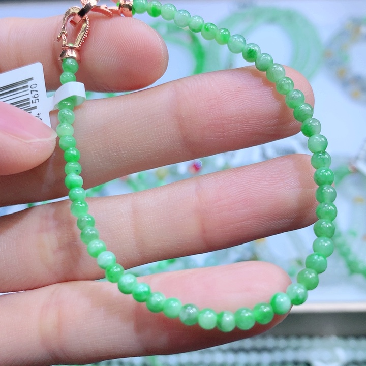 翡翠手链未镶嵌翡翠