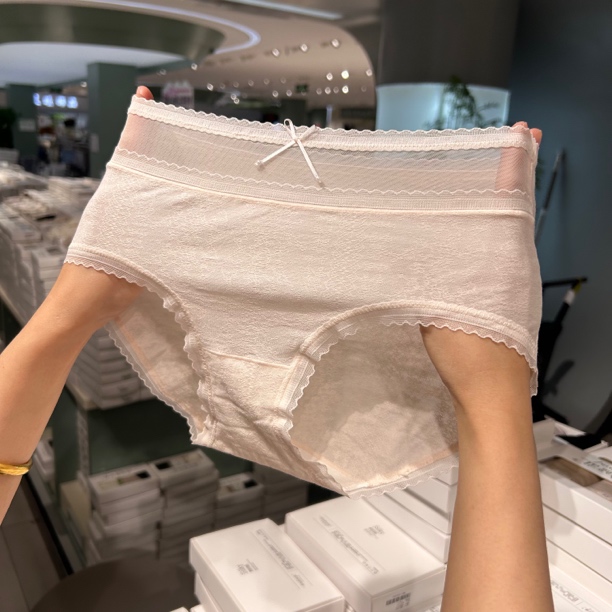 80783云朵奶油舒适透气棉质莫代尔今年新款蕾丝网纱女士内裤