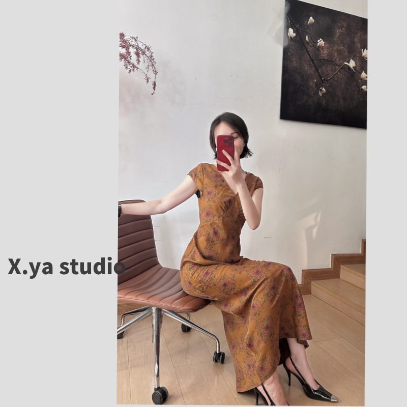 南油小雅新中式气质优雅显瘦高腰A字裙V领修身连衣裙复古中国风