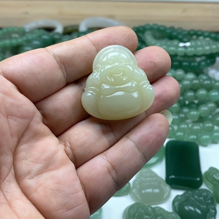 未镶嵌东陵石颈饰