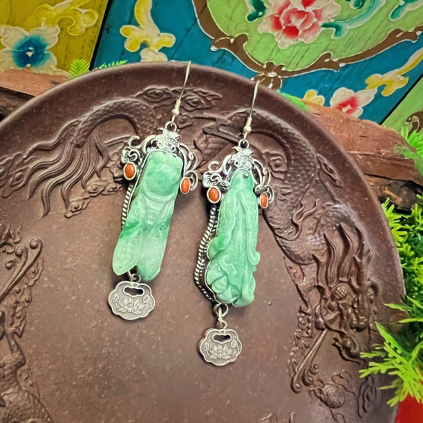 一鸣惊人翡翠耳坠