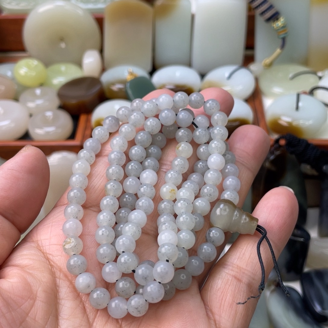 和田玉手链未镶嵌卡六