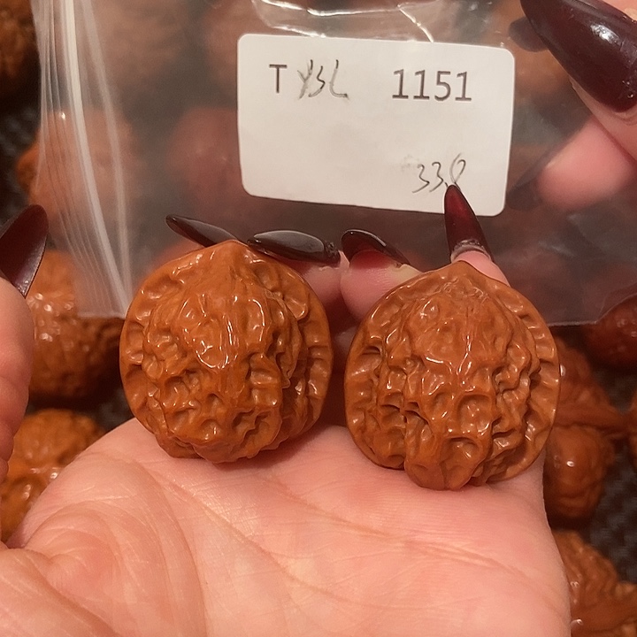 文玩核桃吊坠白蛇谷33.5