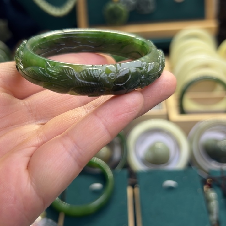 和田玉手镯未镶嵌51圈围4726