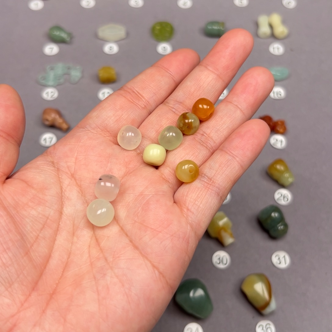 未镶嵌蛇纹石玉颈饰玩***玩