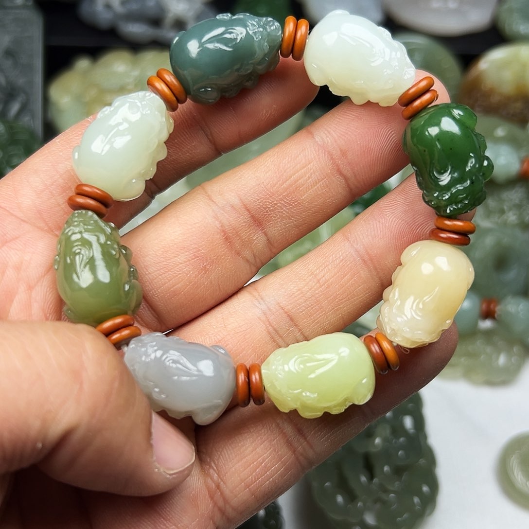 和田玉多宝貔貅未镶嵌