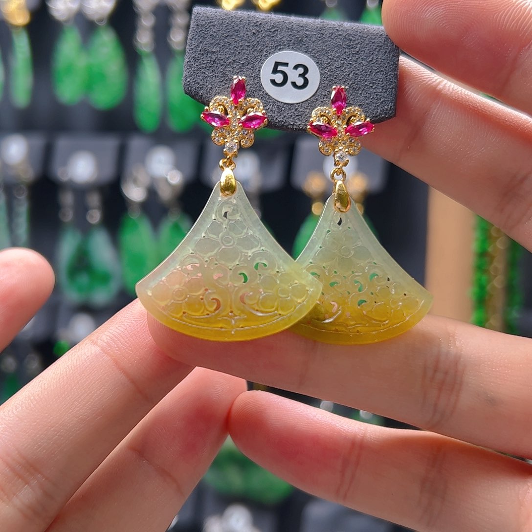 未镶嵌翡翠耳饰翡翠