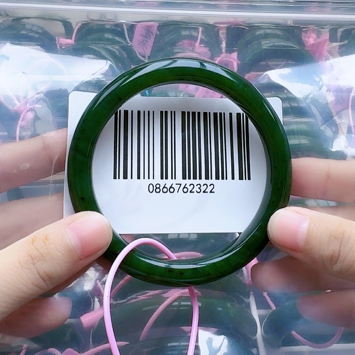 和田玉（碧玉）手镯未镶嵌62微瑕