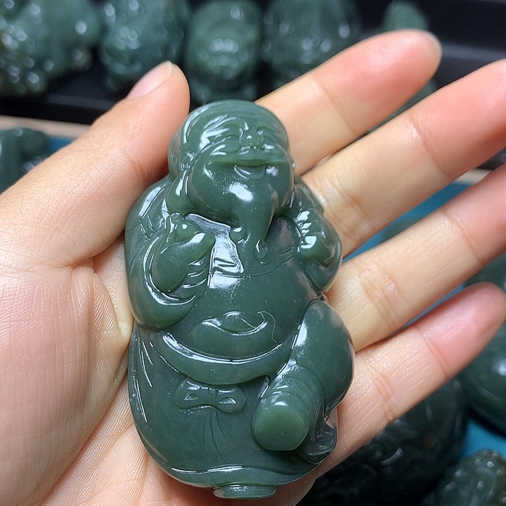 小***水和田玉未镶嵌颈饰