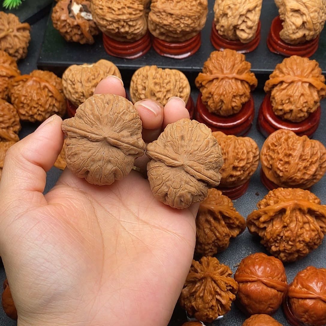 大***子把件文玩核桃平谷元宝