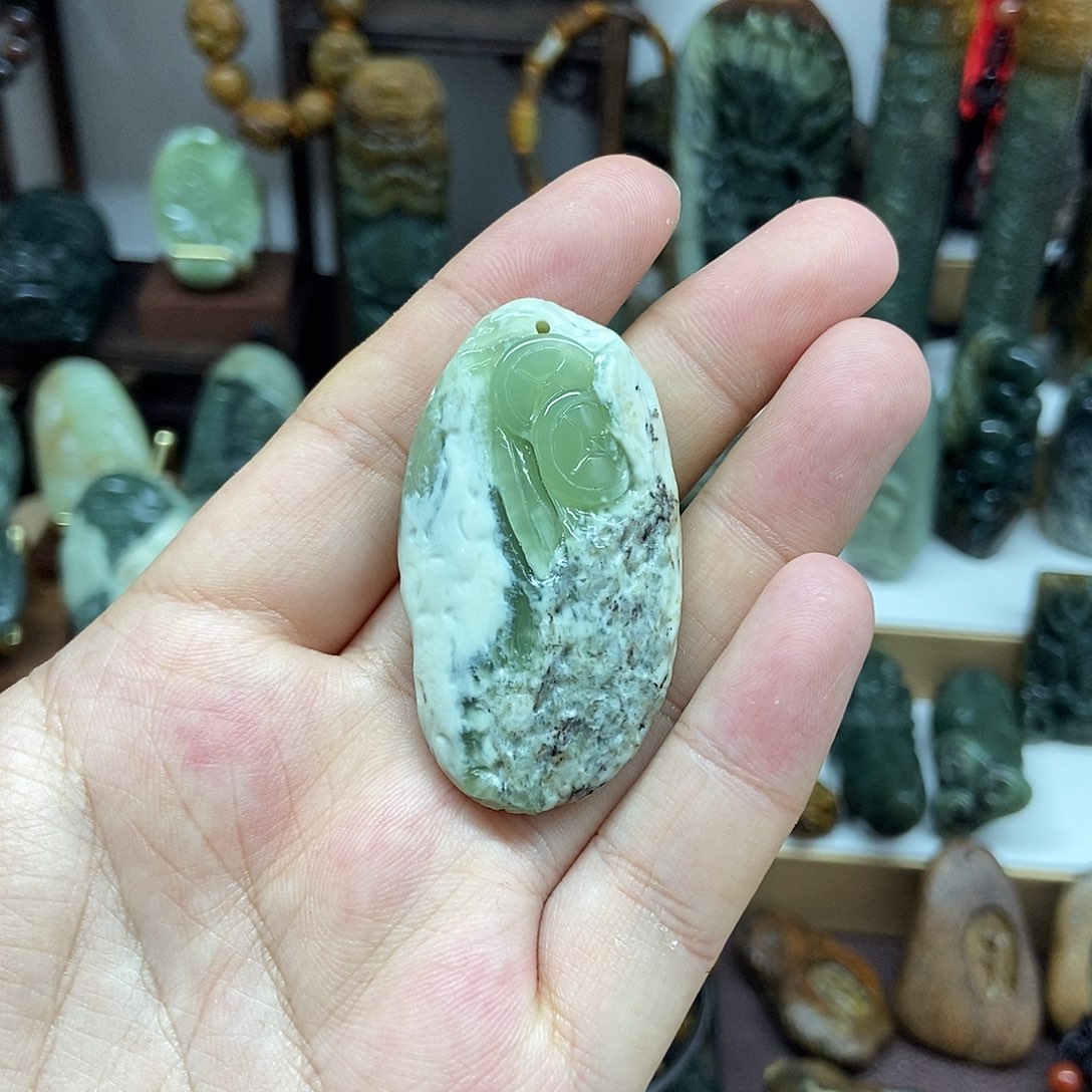 岫岩老玉（透闪石质玉）未镶嵌把件